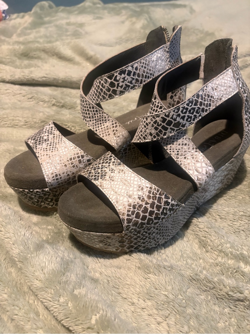 Wedge Sandals with Snake-Print Straps - White/Grey